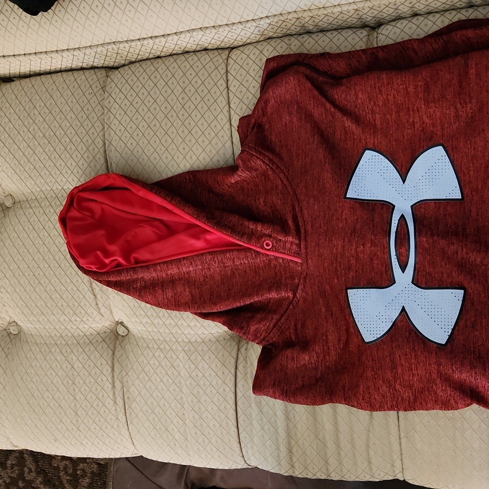 XL Under Armour  hood worn once